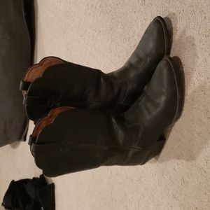 Ariat boots size 8 b black cowboy